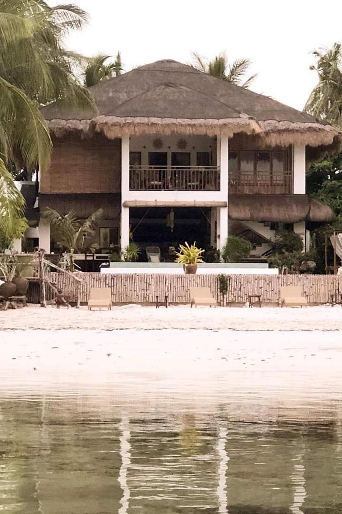 Sirom Beach House Tambobong Exterior foto