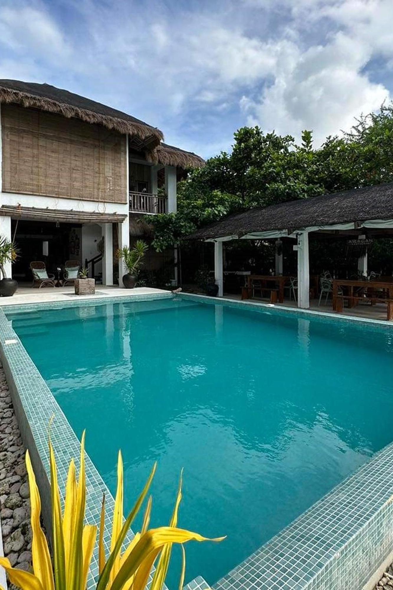 Sirom Beach House Tambobong Exterior foto