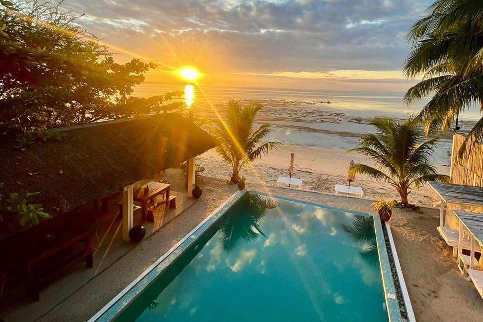 Sirom Beach House Tambobong Exterior foto